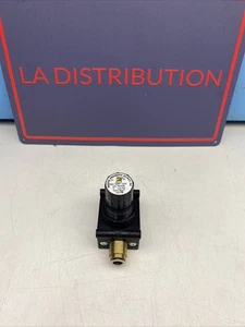 MASTER PNEUMATIC R11M General Purpose Regulator NO BOX SHELF STOCK - Picture 1 of 4