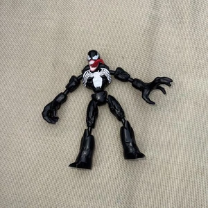 Marvel Bend & Flex Action Figure Venom - Picture 1 of 1