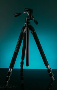 Titanium Slik Pro 700 DX Camera Tripod with 3-Way Pan-and-Tilt Head and bag 