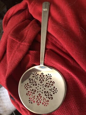 Servidor de tomate de plata esterlina Century by Tiffany and Co perforado original 7 3/4" Foto 1 de 4