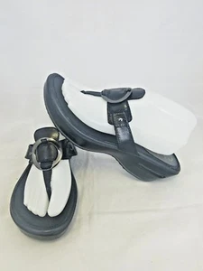 Cole Haan Women's Air Leather Slip On Tatum Size 10 Black Thong Sandal EUC - Picture 1 of 10
