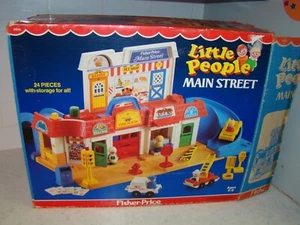 Vintage Fisher Price 1986 Little People Play Family Main Street #2500 - Picture 1 of 15