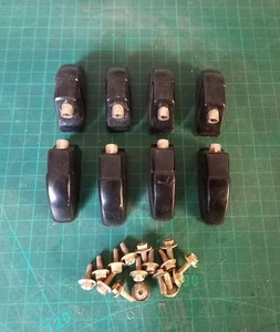 Markenlose schwarze Metallösen (x8) - Bild 1 von 2