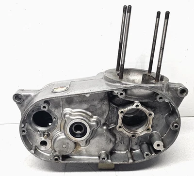 MITADES DE CÁRTER IZQUIERDO Y DERECHO Bultaco 1975 MK8 Pursang 250 Modelo 135 Foto 1 de 4