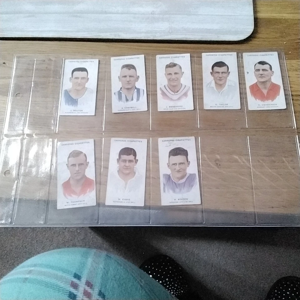 Carreras Footballers 1934  Cigarette Cards No's 8,15,16,20,22,26,30,37 - Image 1 of 1