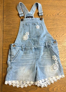 Derek Heart Girl Light Wash Denim Lace Overalls Shorts Size 7/8 Flower Lace - Picture 1 of 9