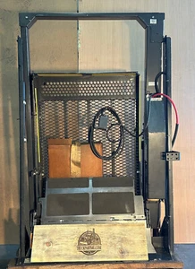 L205U64ARS Braun ULTRA Series 06 Wheelchair Lift | New Old Stock (NOS) - Picture 1 of 6