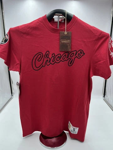Mitchell and Ness Chicago Bulls NBA Champ City Windy City Shirt Cover