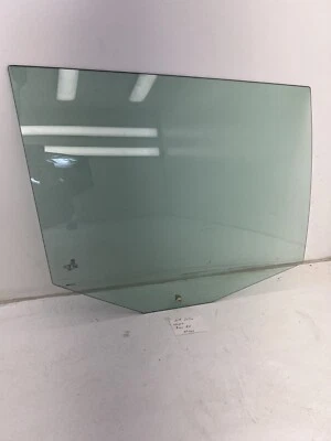 Volkswagen Jetta Wagon 2010-2014 puerta trasera derecha ventana vidrio OEM. Foto 1 de 4