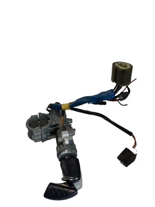 Ssangyong Rodius Ignition Barrel With Key Genuine 270 Xdi 2008 - Picture 1 of 9