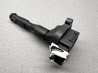 Bobina de encendido original Bosch 96-99 BMW M3 e36 S52 3,2 L - precio cada uno 0221504004 Foto 1 de 4