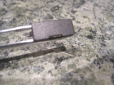 2007 2008 Chevrolet Aveo Gear Release Access Cap Cover  OEM - Imagen 1 de 2