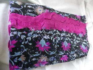 Vera Bradley BRAMBLE VINES Oblong ruffle Scarf New  Free shipping U.S. - Picture 1 of 4