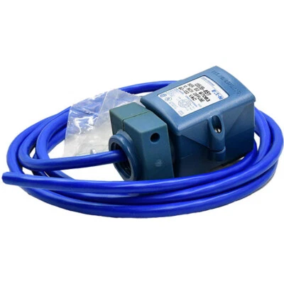 1350B-6511 Eaton/Cutler Hammer Diffuse Reflective Photoelectric Sensor  -SA - Image 1 of 2