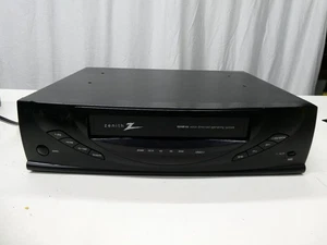 🍀 SCHÖN! Zenith VRA211 Videorecorder VHS Video Cassette Recorder mit Fernbedienung - Bild 1 von 4