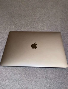 APPLE MacBook Air 13 Zoll, M1 Chip 8-Core und 7-Core - Bild 1 von 3