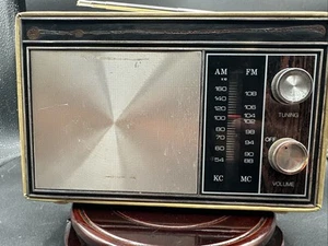 Vintage SOLID STATE AM/FM-RADIO Model 2261-c Tested Works With Batteries/AC Hums - Picture 1 of 19