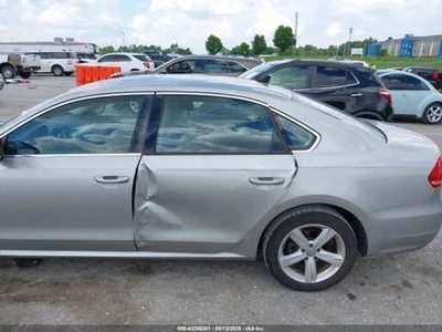 2012 Volkswagen Passat Radiator Fan Motor AC 2.0L Used 153K Miles - Image 1 of 4