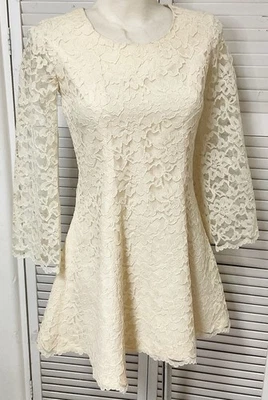 Vintage 60s Mini Dress Ivory Floral Lace  Bell Sleeves NWOT Bridal Medium - Image 1 of 4