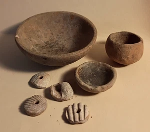 Lote de 7 Artefactos Chupicuaro Precolombinos ~ Cuencos, Olla y Cuentas C. 300BC-100AD - Imagen 1 de 11