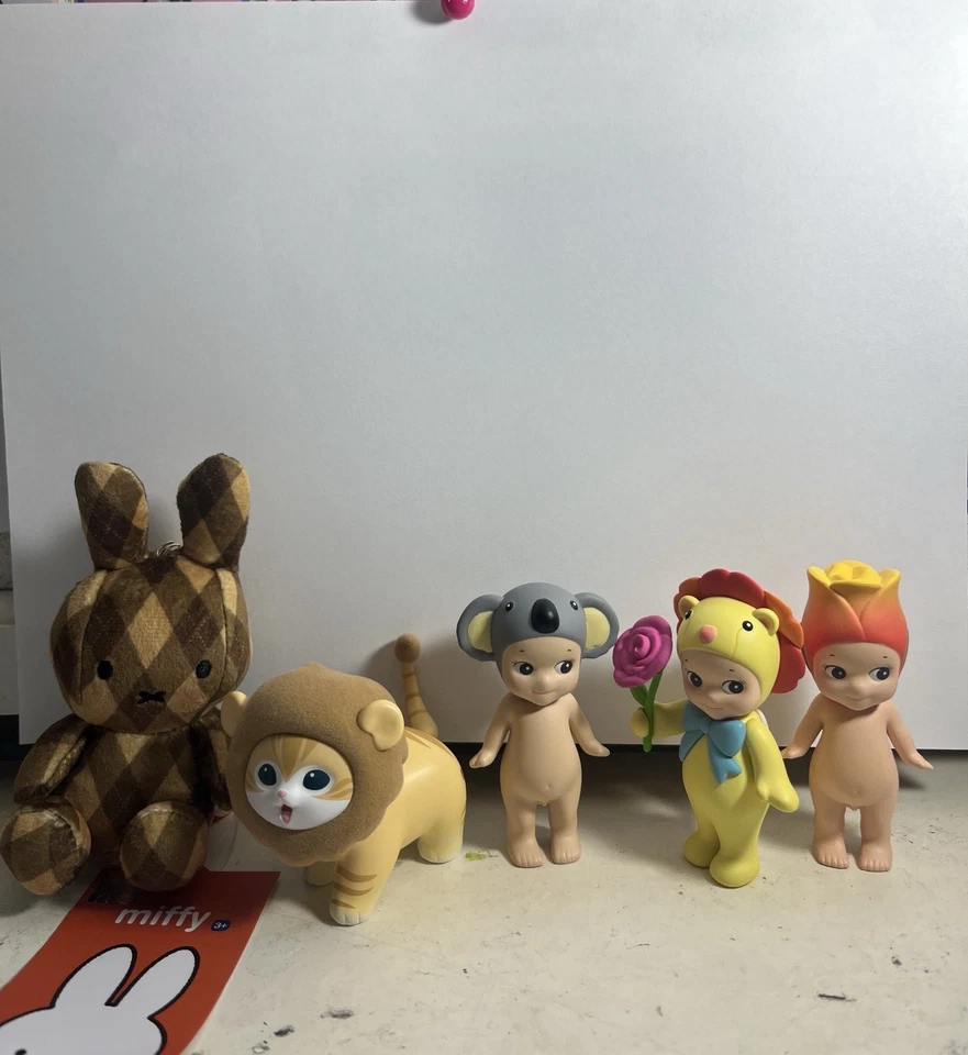 Paquete de baratijas (todos los artículos auténticos, Miffy, Mofusand, Sonny Angel) Foto 1 de 1