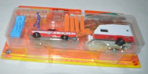 MATCHBOX GANCIO E RIMORCHIO MBX SURFING II - ' 61 FORD RANCHERO / MBX RIMORCHIO DA VIAGGIO - Foto 1 di 4