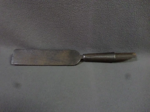 Vintage GARDEN SPUD tang tool heavy forged iron weeding border root cutting Cover