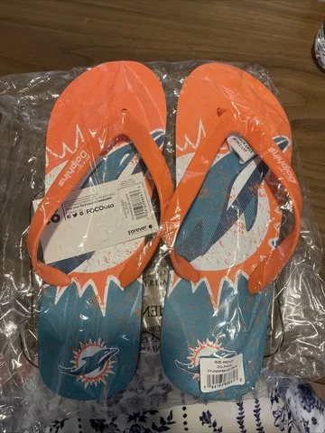 Miami Dolphins FOCO big logo flip-flops - Size Medium (7/8) Cover