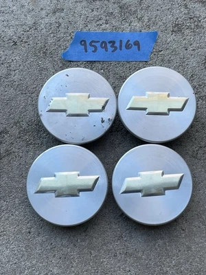 CHEVROLET HHR Impala Malibu Monte Carlo Volt Chevy CENTER CAP 9593169 set of 4 - Image 1 of 4