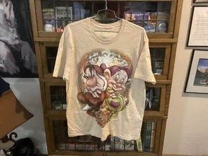 Disney Store Studio Collection SNOW WHITE Tan Grumpy & Dopey T-Shirt Gr. XXL - Bild 1 von 11