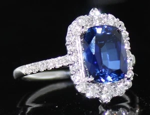 Alianza de boda de zafiro simulado de corte cojín de 2 quilates enchapado en oro blanco de 14 k - Imagen 1 de 2