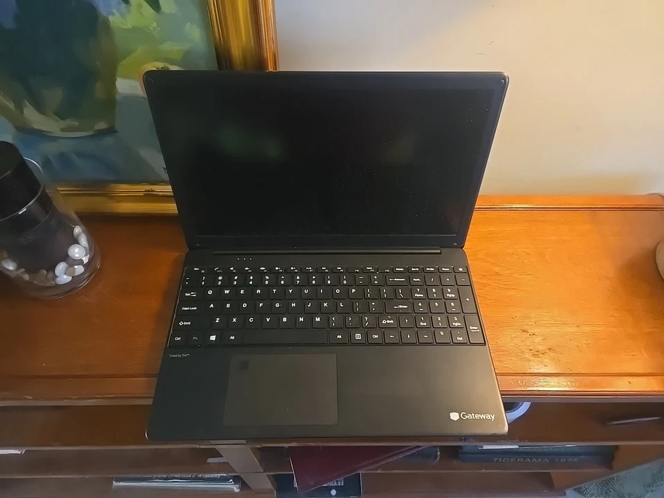 Gateway 15.6” Ultra Slim Notebook - GWTN156-7BK - Intel i3 **PASSWORD UNKNOWN!** - Image 1 of 4