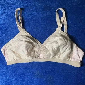 Vintage Nylon Bralette 34c Pastel Pink Bra Fair Condition - Picture 1 of 8
