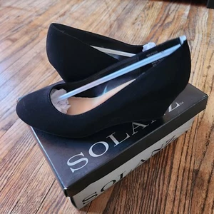 WOMEN'S SOLANZ TRUDIE WEDGES Black, Size 9, NIB - Picture 1 of 10