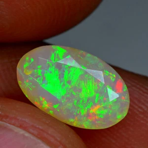 1.57Ct Oval_Excellent 3D Harlequin Pattern Untreated Solid Welo Opal - Picture 1 of 1