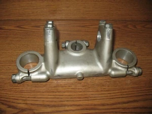 1981 PE400 FORK UPPER TRIPLE CLAMP STEERING HEAD SUZUKI PE RS 175 250 400 - Picture 1 of 5