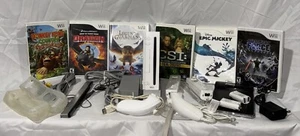 Pacchetto completo sistema NINTENDO WII: console, fili, controller, 6 giochi più - Foto 1 di 14
