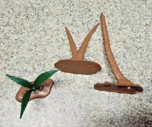 Vintage 1950's Marx Captian Galent Playset Tree Trunks & Fern Original Parts - Picture 1 of 3