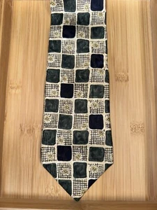 Charleston Tie Rack Green White Geometric Silk Tie - 62L 3.75W - Picture 1 of 2