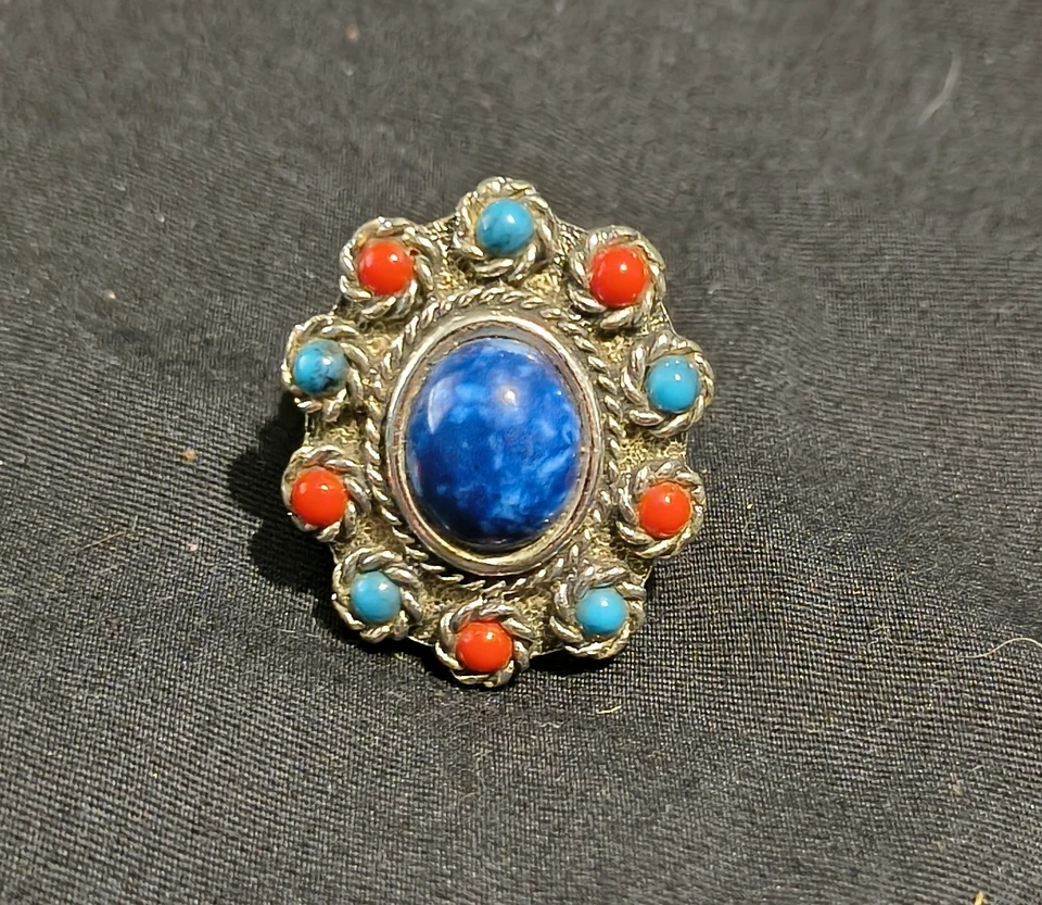 Enorme anillo estampado vintage Sarah Coventry lapislázuli coral turquesa y plata talla 7 Foto 1 de 4