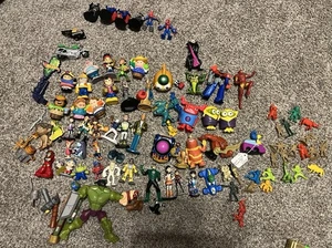 Lote de juguetes incluyendo juguetes Happy Meal 80 piezas - Imagen 1 de 13