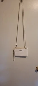 Kenneth Cole Reaction Crossbody Bag White Multiple Pockets. Pre- Owned - Picture 1 of 9