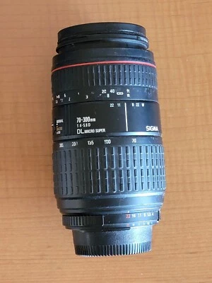 Sigma 70-300mm F4-5.6 DL Macro Super Lens for Nikon-AF Camera - Image 1 of 4