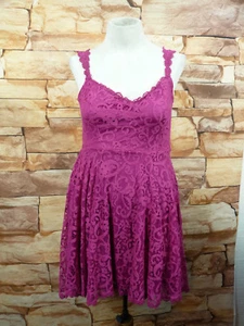 *Vestido Francesca's Boutique Emmelee Basi Rosa con Recorte Espalda Talla S-M - Imagen 1 de 12