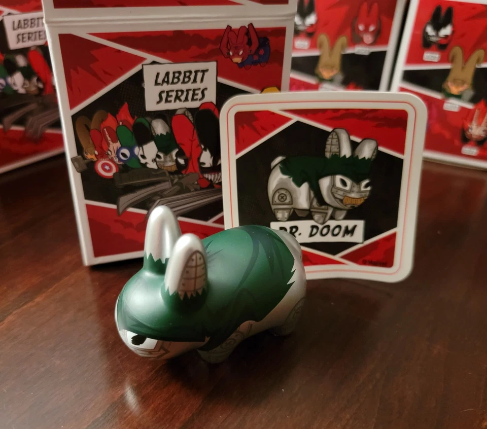 MARVEL LABBIT DR. DOOM 2.5" SERIE 1 KIDROBOT FIGURA VINILO FRANK KOZIK  Foto 1 de 1
