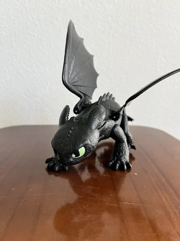 How to Train Your Dragon Toothless Night Fury Movable DWALLC 2018 Toy Figure Cover