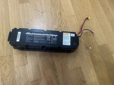 Original Segway Ninebot G30 Akku  36V 15300mah  - Bild 1 von 4