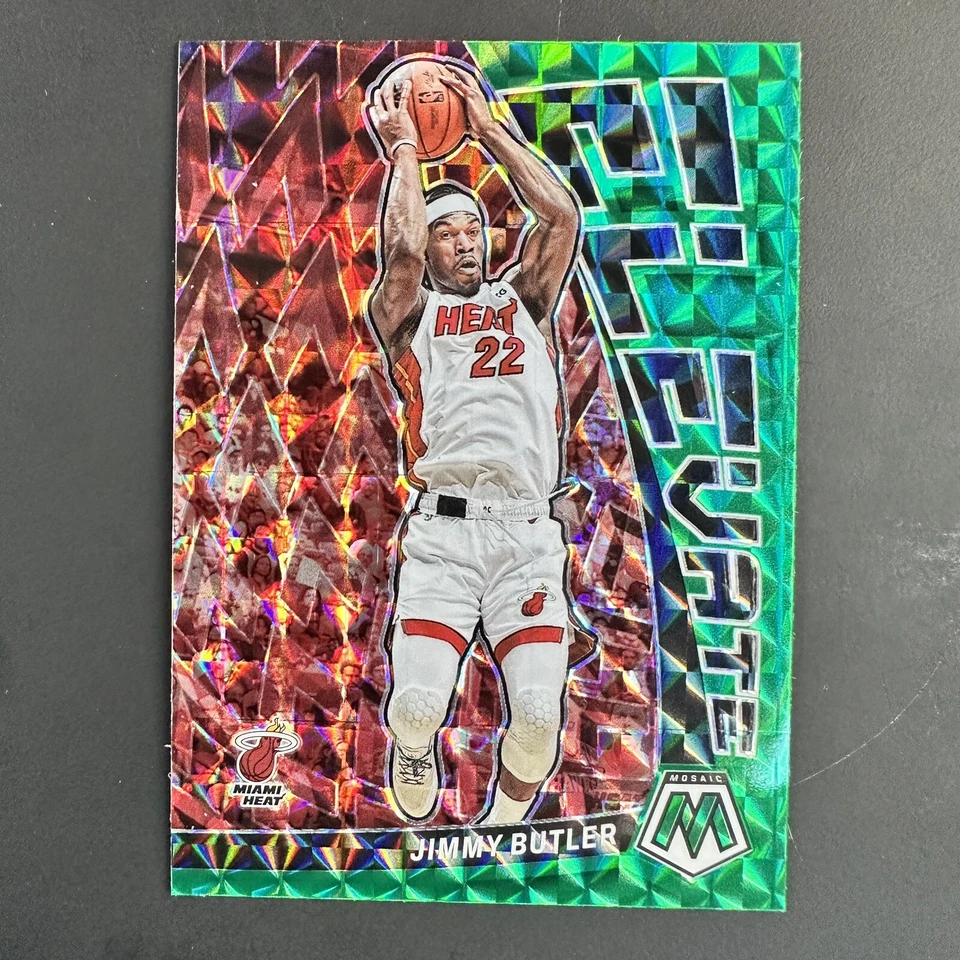 2022 MOSAIC ELEVATE GREEN PRIZM JIMMY BUTLER CARD #21 HEAT - Image 1 of 2