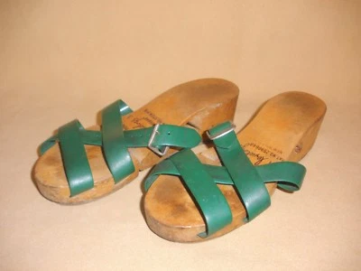 Flexiclogs femininos 1950 em verde patente 2590648 novo Holstein, Wisconsin - Imagem 1 de 4