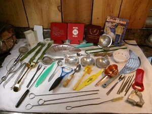 Lot of 45 Vintage Assorted Kitchen Utensil Gadget Items - Picture 1 of 5